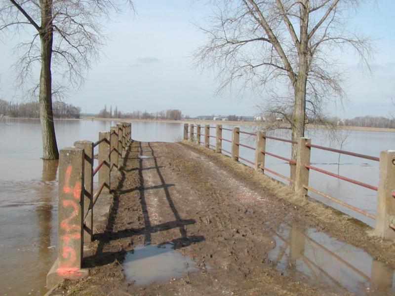 003 Povodně 2006.jpg